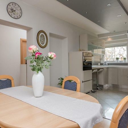 Barita Apartman Zára Kültér fotó
